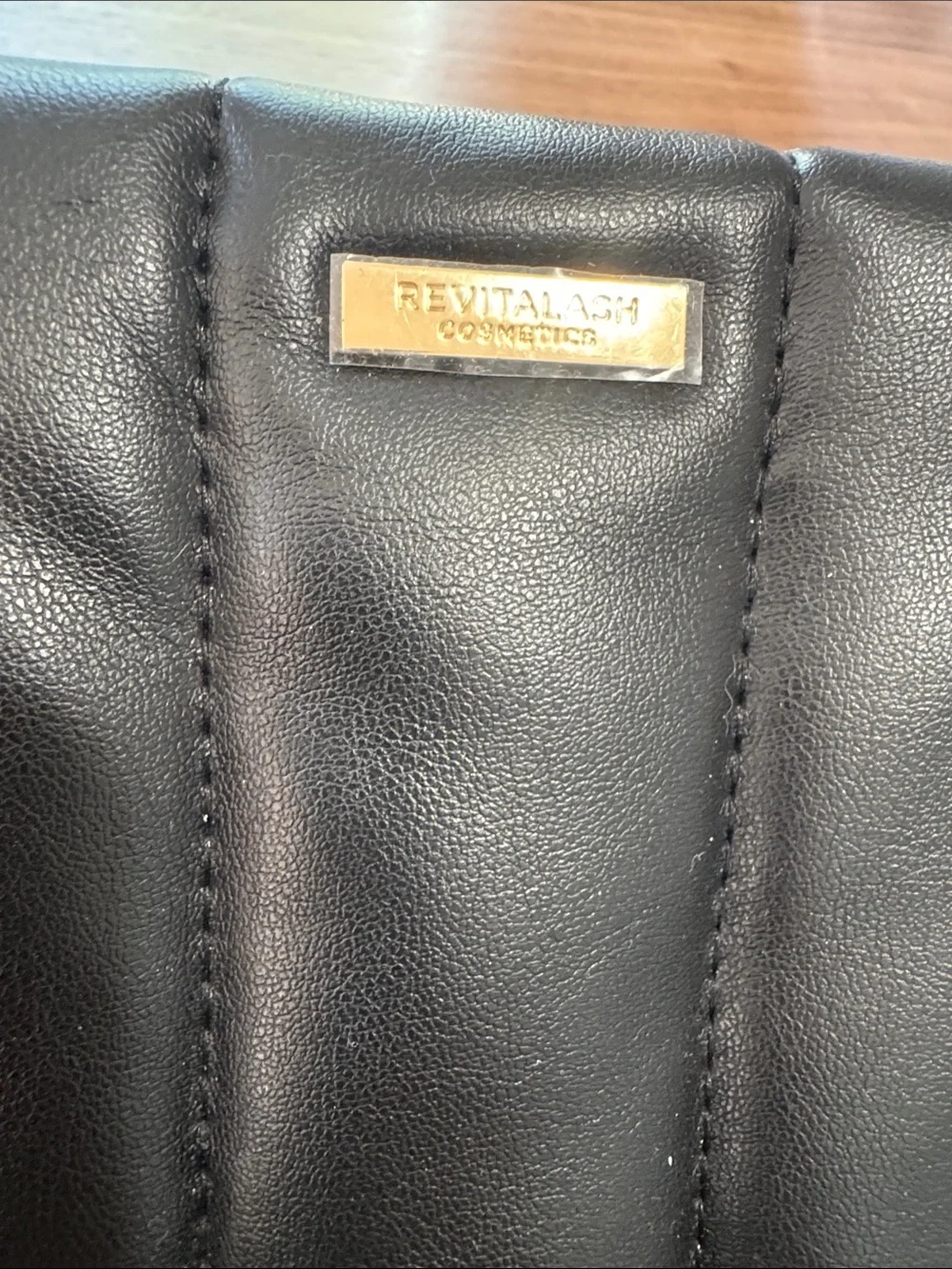 NWOT Revital Ash cosmetics case
